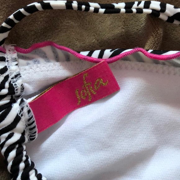 3/$15!!! Zebra print bikini top - vix - Picture 3 of 6